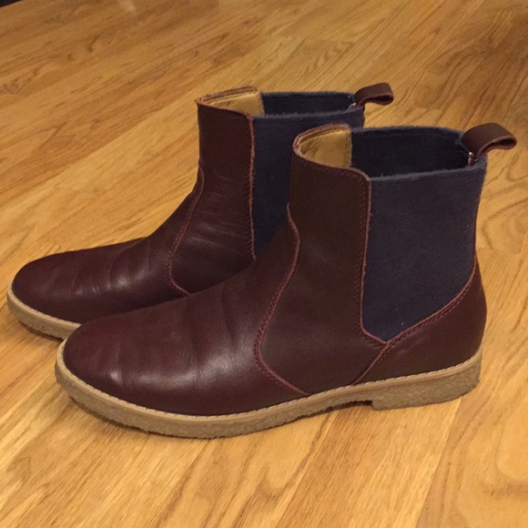 Boots - Picture 4 of 6